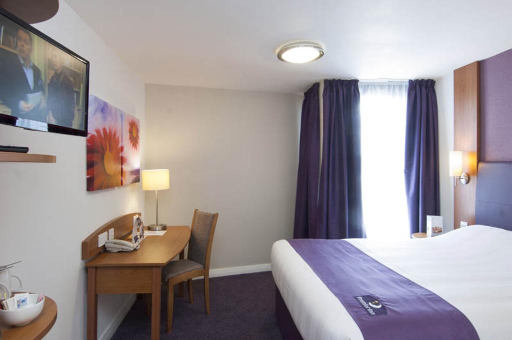 Premier Inn London Hayes, Heathrow Habitación foto